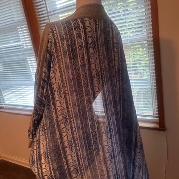Lane Bryant Blue /Gray/White open cardigan, size 18/20 - Picture 3 of 4